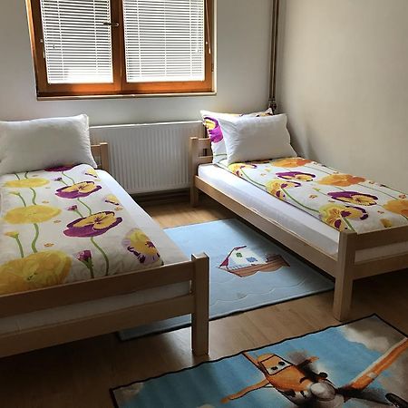 Apartment Near The Airport Сараево Екстериор снимка