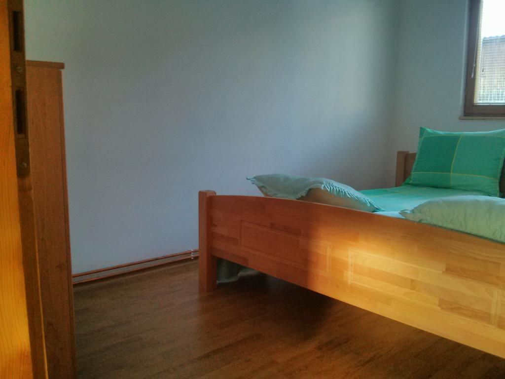 Apartment Near The Airport Сараево Екстериор снимка