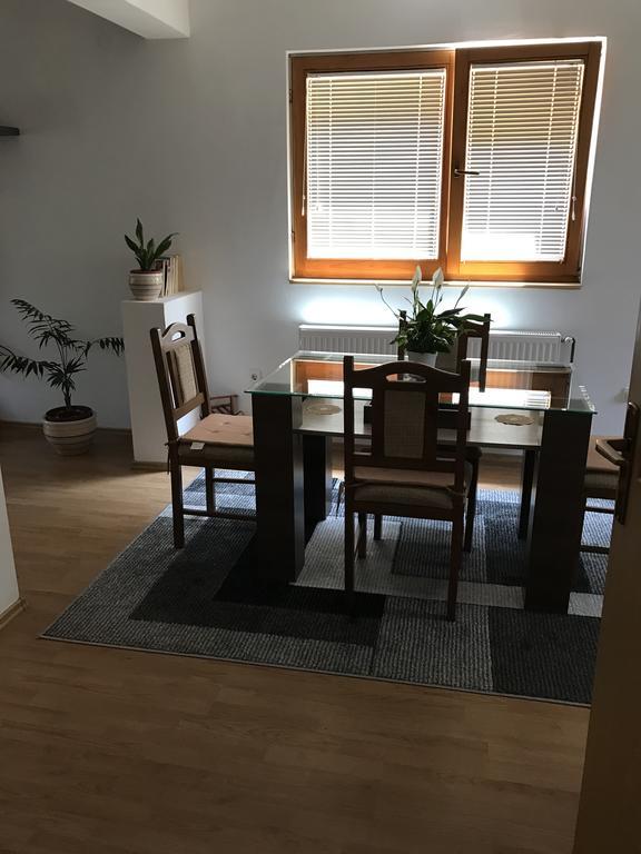 Apartment Near The Airport Сараево Екстериор снимка